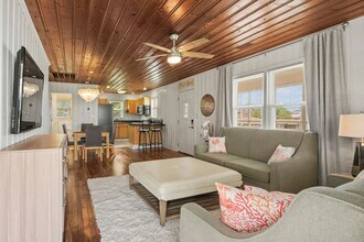 301 23rd Ave N in North Myrtle Beach, SC - Building Photo - Building Photo