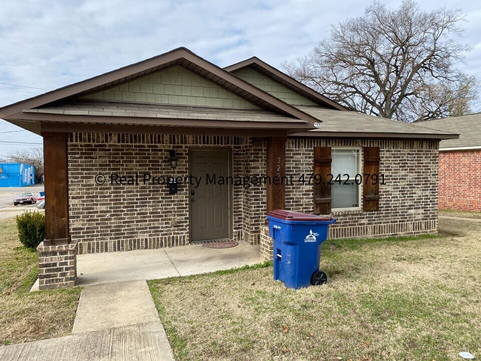 322 S 12th St in Fort Smith, AR - Building Photo