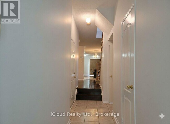 3111 Wrigglesworth Crescent in Mississauga, ON - Building Photo - Building Photo