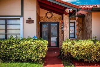 14512 SW 96th Terrace in Miami, FL - Building Photo - Building Photo