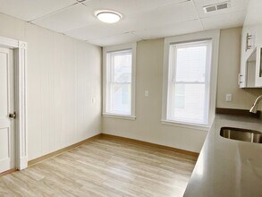 44 Jones Rd-Unit -2 in Revere, MA - Building Photo - Building Photo