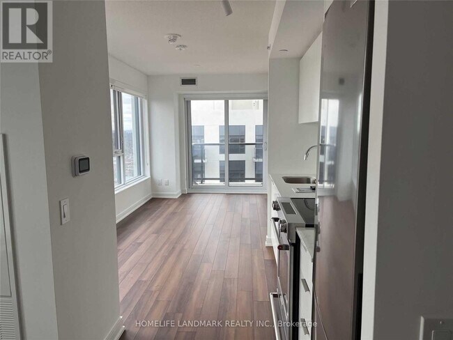 30 Samuel Wood Wy in Toronto, ON - Building Photo - Building Photo