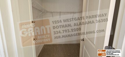 302 Brushfire Dr in Dothan, AL - Building Photo - Building Photo