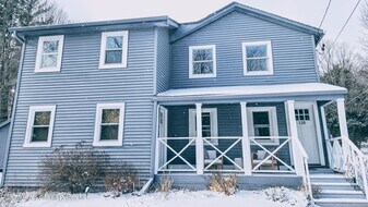 128 Cole Bank Rd in Saugerties, NY - Building Photo