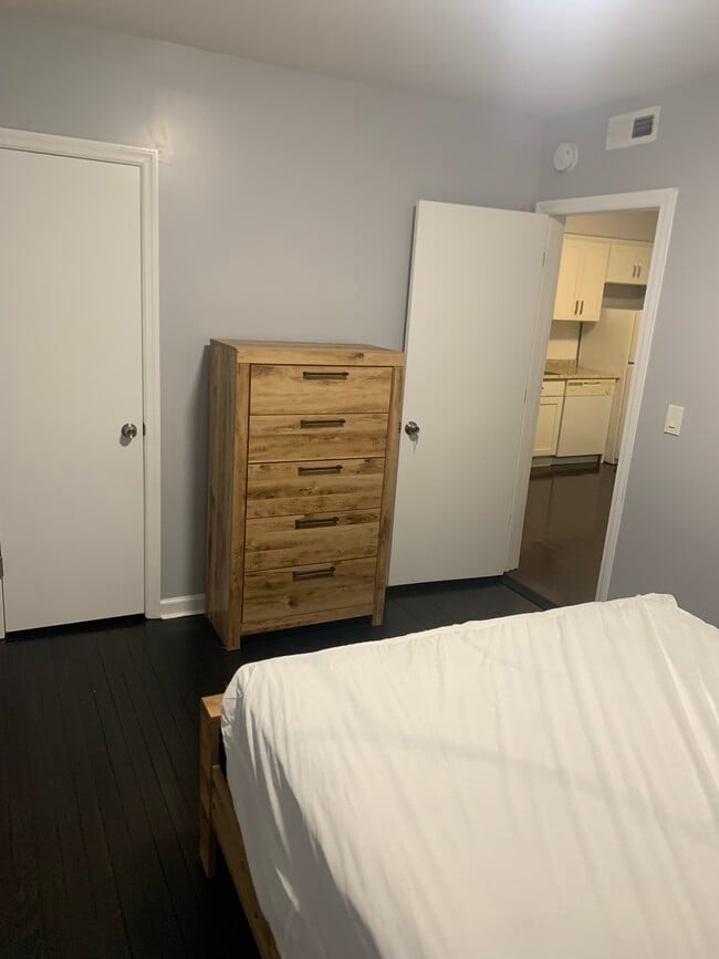 174 Orland St, Unit Room for rent in Bridgeport, CT - Building Photo - Building Photo