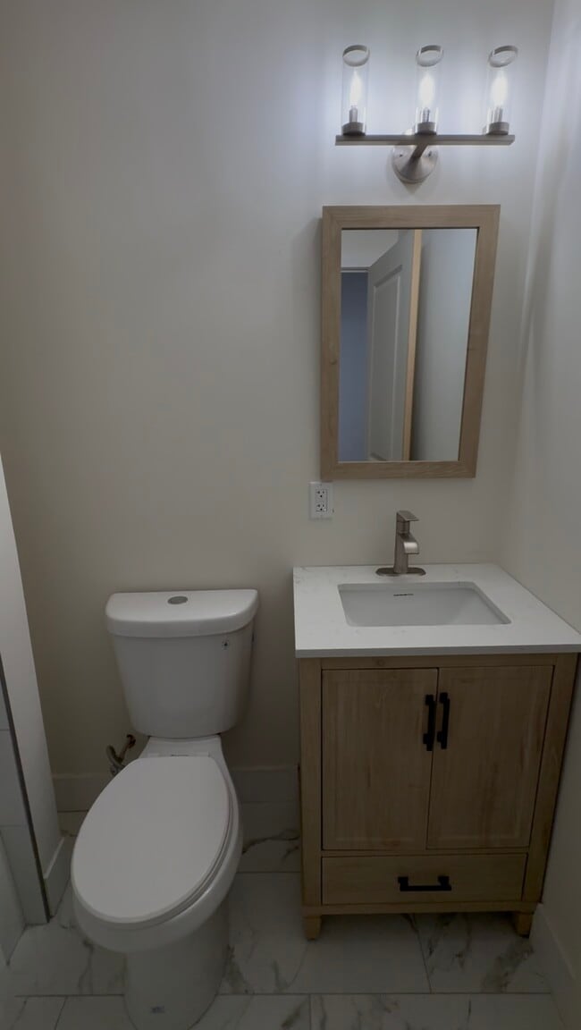 2741 N 29th St in Philadelphia, PA - Foto de edificio - Building Photo