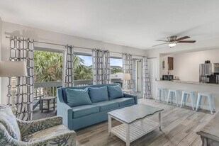 4000 Gulf Terrace Dr in Destin, FL - Building Photo