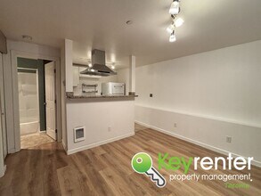 323 S 30th St in Tacoma, WA - Building Photo - Building Photo