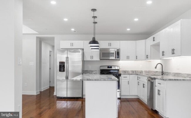 property at 2128 N Pulaski St