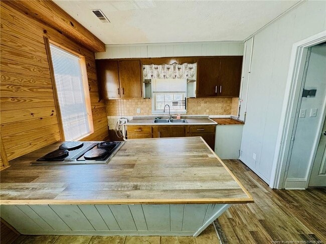 118 Charles St in Lumberton, NC - Building Photo - Building Photo