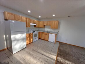 1279 Pinewood Trail in New Richmond, WI - Building Photo - Building Photo