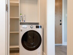 378 Hazel Ave, Unit C5 in Glencoe, IL - Building Photo - Building Photo