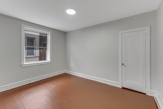 4825 N Camac St in Philadelphia, PA - Foto de edificio - Building Photo