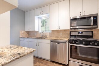 2038 Bissonnet St in Houston, TX - Foto de edificio - Building Photo