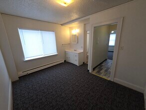 1143 1st St NW, Unit 206 in Rochester, MN - Foto de edificio - Building Photo