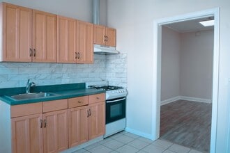 4000 Bergenline Ave in Union City, NJ - Building Photo - Building Photo