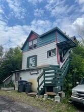 526 1/2 E 7th St in Duluth, MN - Building Photo - Building Photo