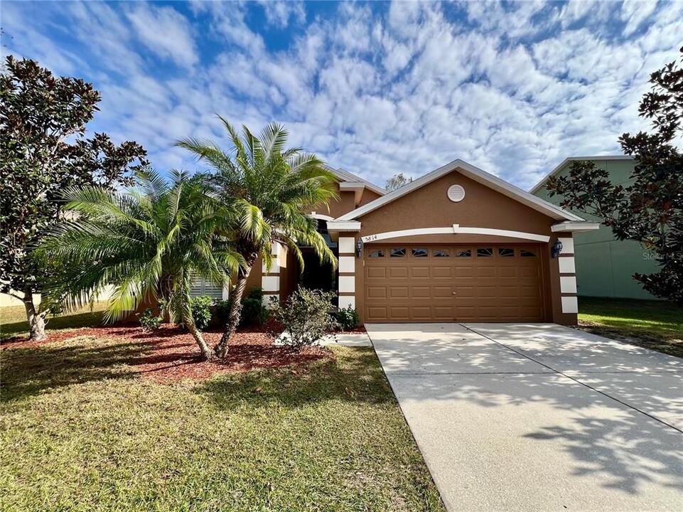 5814 Sweet William Terrace in Land O Lakes, FL - Building Photo