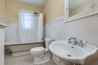 5747 Palo Pinto Ave in Dallas, TX - Building Photo - Building Photo