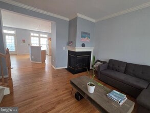 8181 Skelton Cir in Falls Church, VA - Building Photo - Building Photo