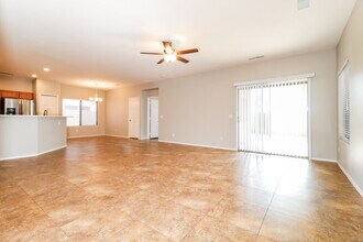 505 W Del Rio Ln in Avondale, AZ - Foto de edificio - Building Photo