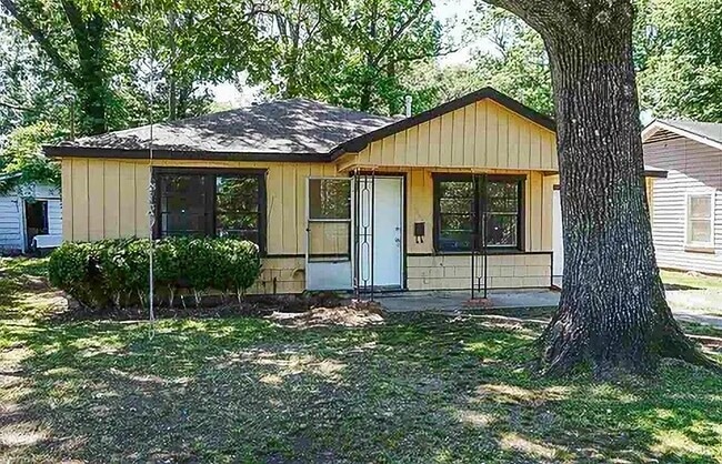 property at 4425 Harding Dr