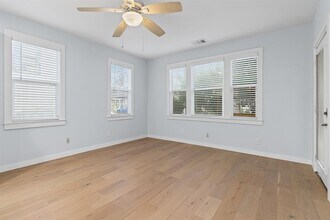 84 Waller St in Austin, TX - Building Photo - Building Photo