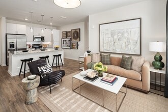 The Duke Metrocenter in Nashville, TN - Foto de edificio - Building Photo