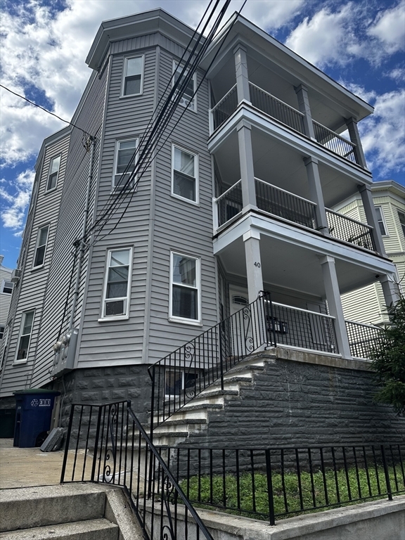 40 Temple St, Unit 2