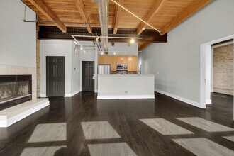 2014 W Wabansia Ave in Chicago, IL - Foto de edificio - Building Photo