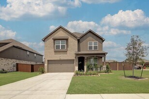 2319 Gentle Breeze Ln in Mont Belvieu, TX - Building Photo