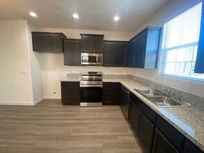 6769 Jujube Ln in Sacramento, CA - Building Photo - Building Photo