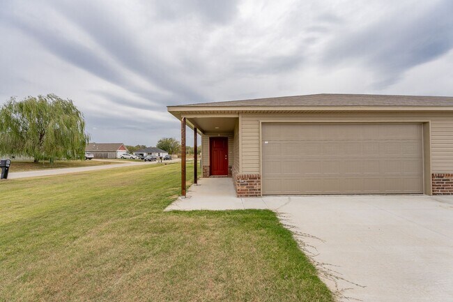 1259 Oak St in Lincoln, AR - Building Photo - Building Photo
