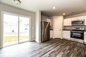 723 Ruston Dr SE in Bolivia, NC - Foto de edificio - Building Photo