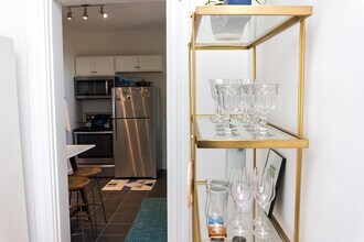 1052 St Gregory St, Unit Unit 1 in Cincinnati, OH - Building Photo - Building Photo