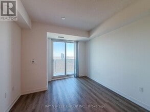 195 Commerce St in Vaughan, ON - Building Photo - Building Photo