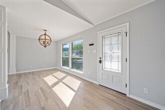 721 Mariner in Lakeway, TX - Building Photo - Building Photo