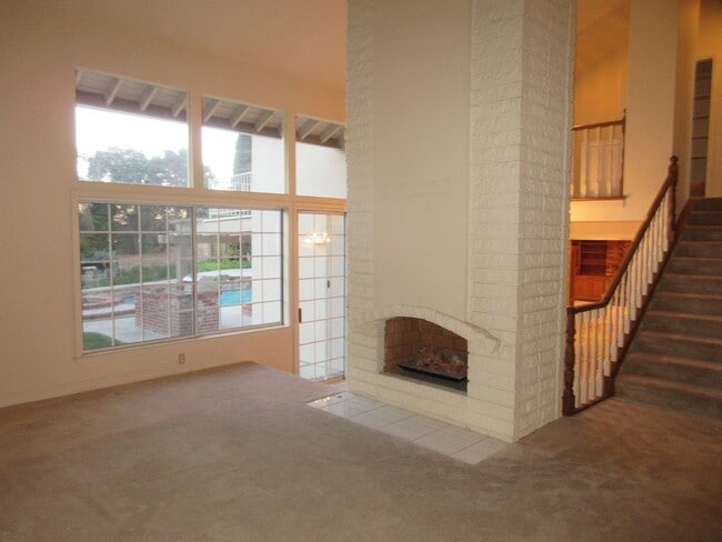 19456 Hiawatha St in Los Angeles, CA - Building Photo - Building Photo