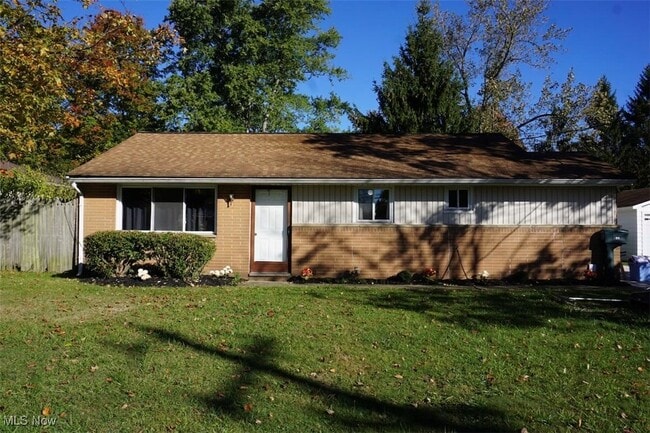 property at 211 Hilltop Dr