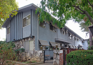 2414 F St in Sacramento, CA - Building Photo - Building Photo