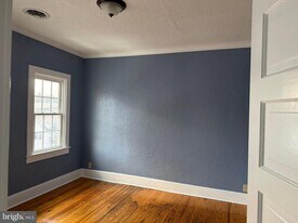 3 S Church St in Berryville, VA - Building Photo