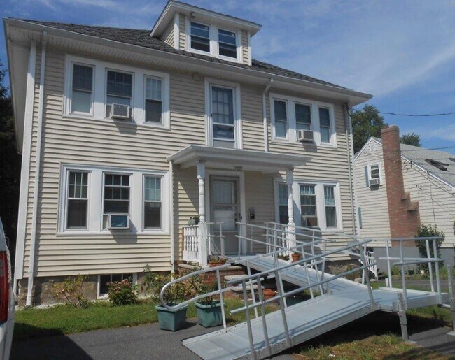 193 Elm St Rentals in Dedham, MA