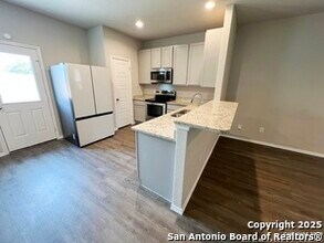 7125 Pisces Wy in Converse, TX - Building Photo - Building Photo