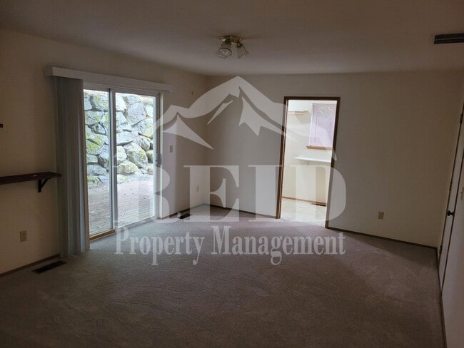 13448 Eldridge Pl NW in Silverdale, WA - Building Photo - Building Photo