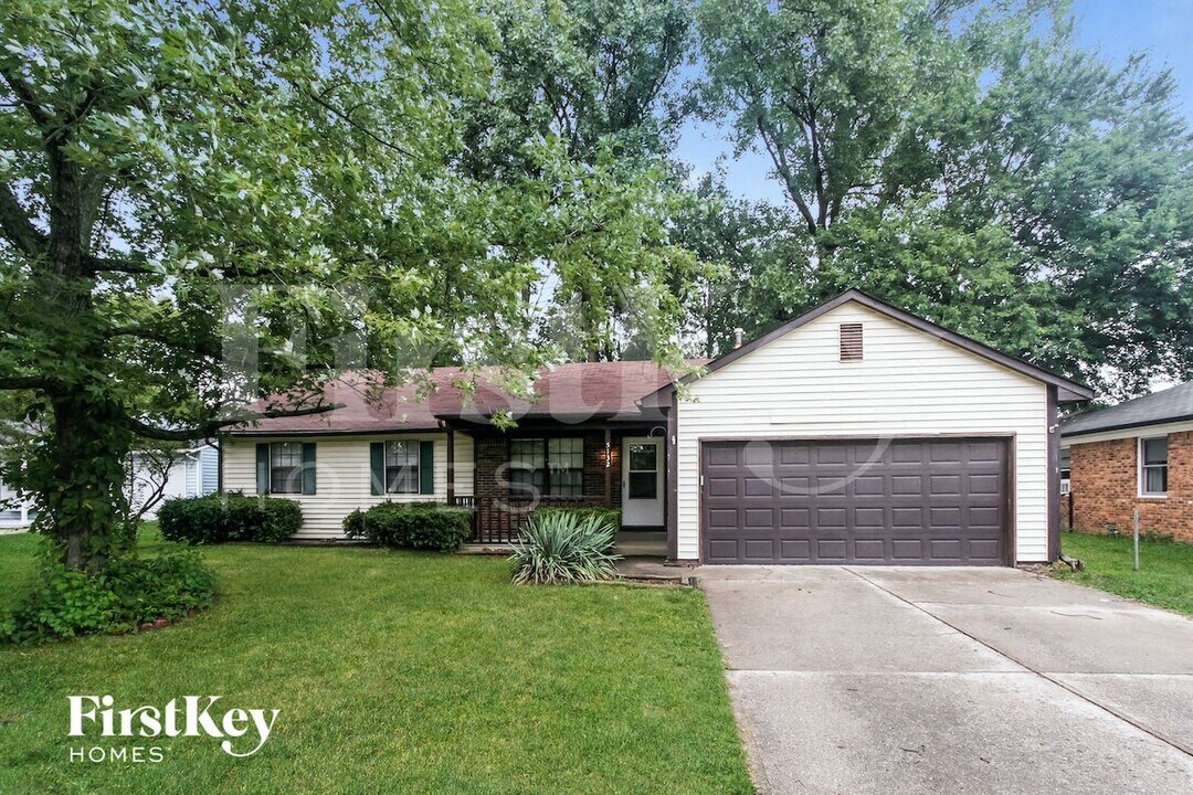5132 Carob Ct in Indianapolis, IN - Building Photo