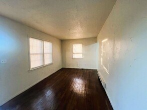 2644 NW 11th St in Oklahoma City, OK - Building Photo - Building Photo