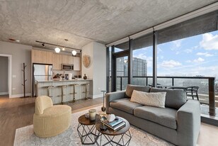 1044 W Van Buren St in Chicago, IL - Building Photo