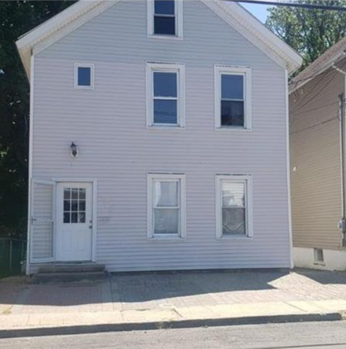 38 Benson St in West Haverstraw, NY - Building Photo