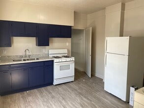 739 Avenue A, Unit 737 in Westwego, LA - Foto de edificio - Building Photo