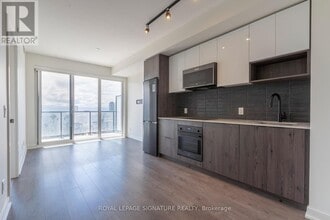 5 Defries St in Toronto, ON - Building Photo - Building Photo